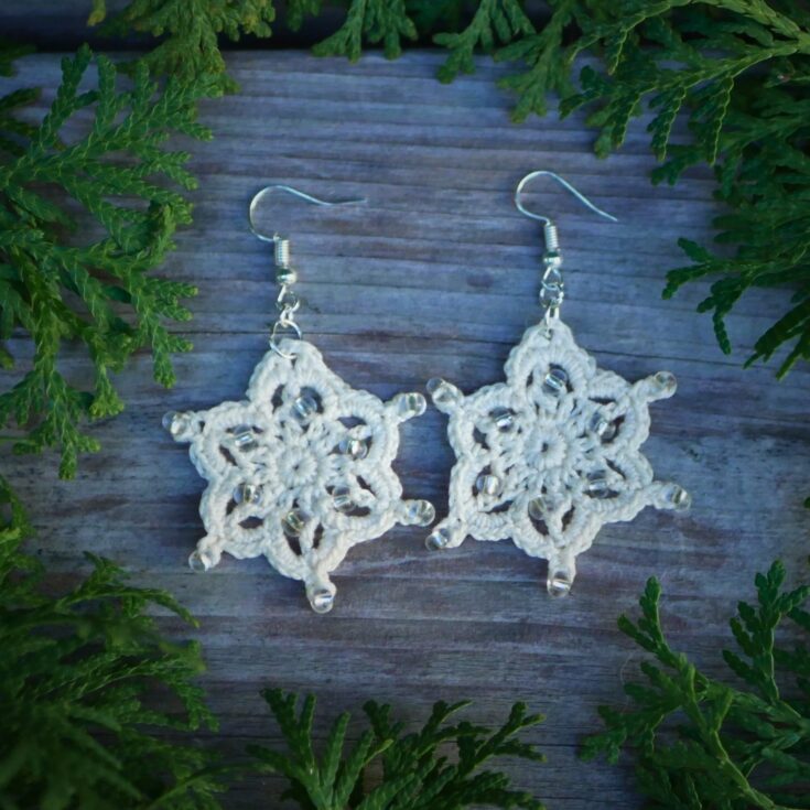 Beaded Crochet Snowflake Earrings - FREE Pattern