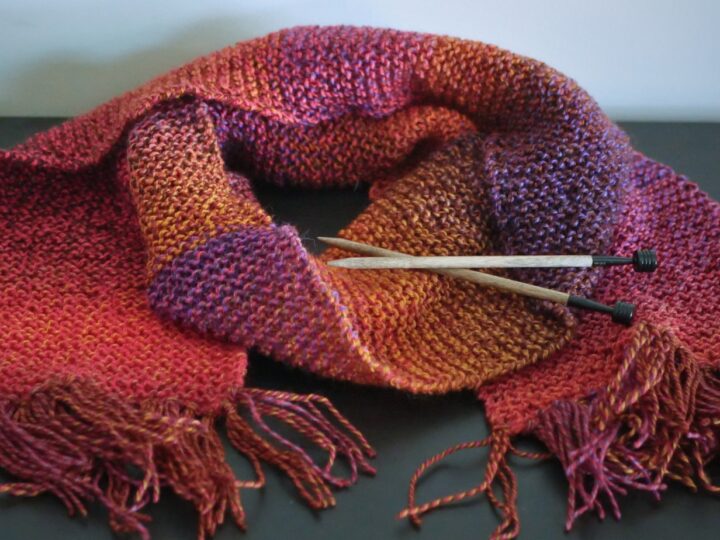 The Learn to Knit Scarf - FREE Absolute Beginner Knitting Tutorial